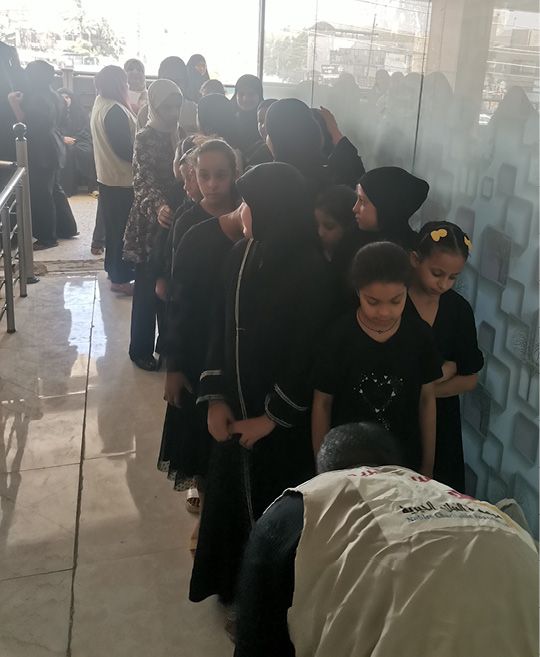 album – Distribution of children’s clothes – Baghdad – 252